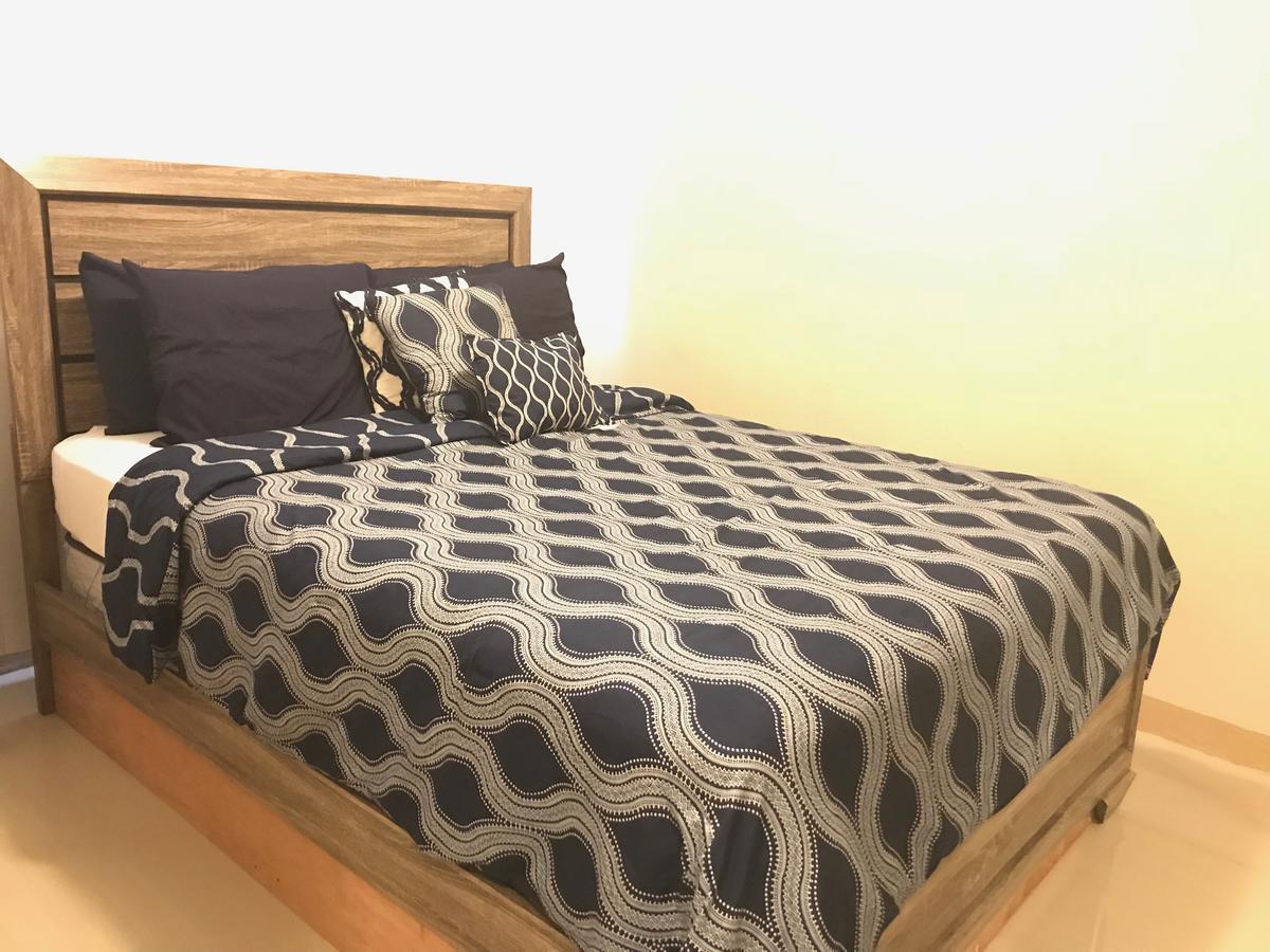 1 Bedroom / 1 Bath . Private Apt. Free Wifi, Interent & Parking Sinajana Eksteriør billede