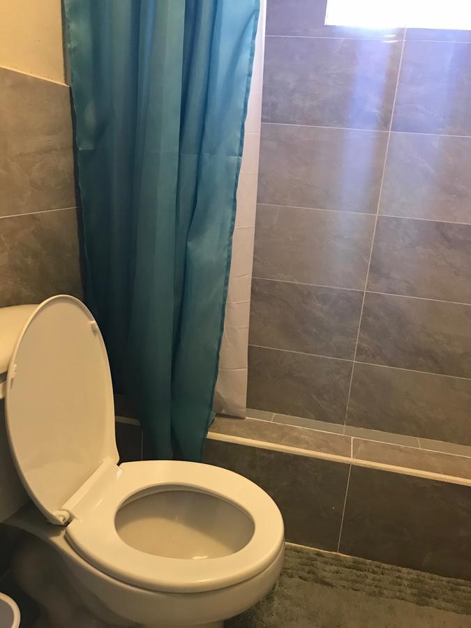 1 Bedroom / 1 Bath . Private Apt. Free Wifi, Interent & Parking Sinajana Eksteriør billede